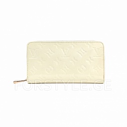 Louis Vuitton-ის ტყავის საფულე 3351