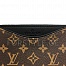 Louis Vuitton-ის ტყავის კლატჩი 6114